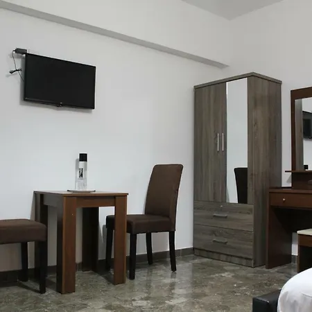 Eclectic Business&leisure * Nicosie