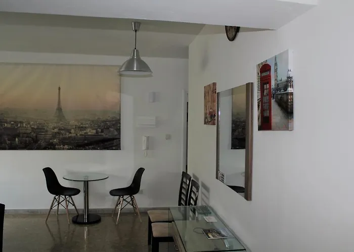 Eclectic Business&leisure * Nicosie