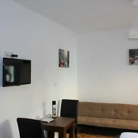 Eclectic Business & Leisure Apartment Nikosia